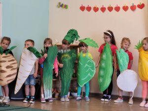 Przedszkolaki podczas występu